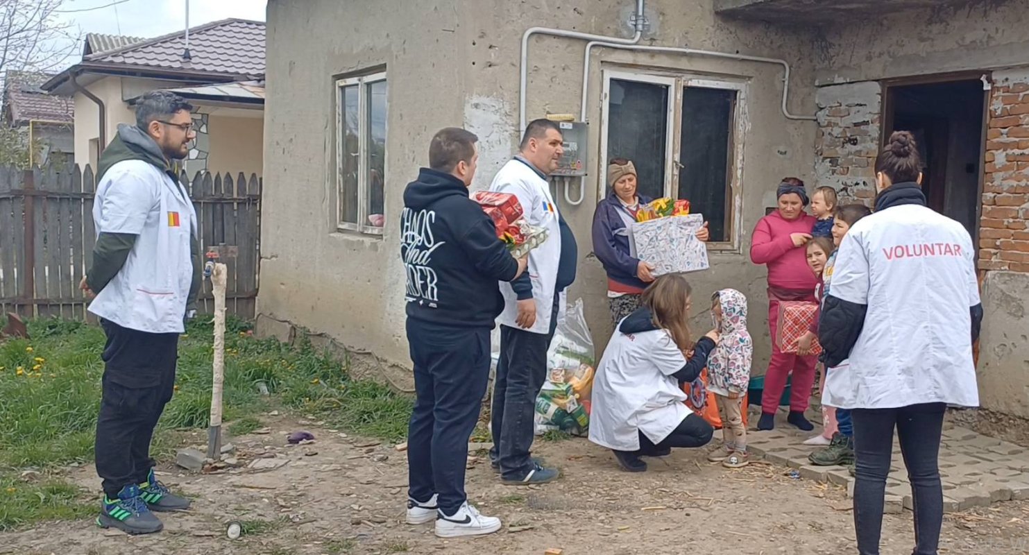 Acțiune umanitară a voluntarilor Paraclisului Catedralei Naționale 328792