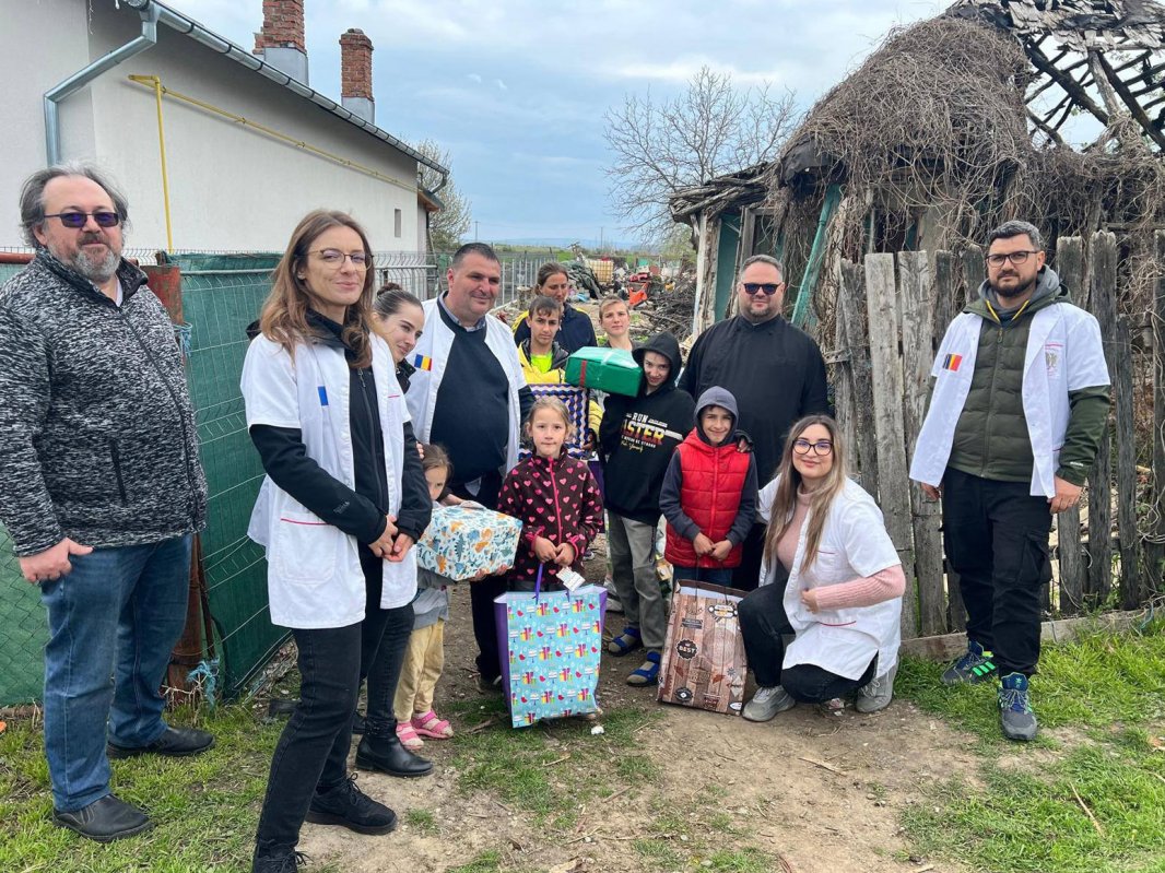 Acțiune umanitară a voluntarilor Paraclisului Catedralei Naționale 328793