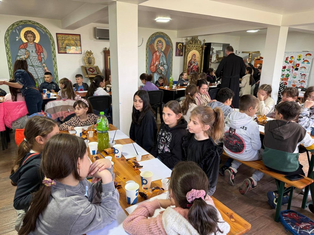 Activități bogate dedicate tuturor vârstelor la Parohia Fierbinți‑Târg 328784