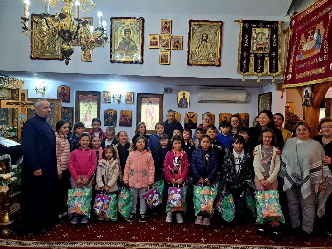 Daruri pentru copiii Centrului „Eu și prietenii mei” 328835