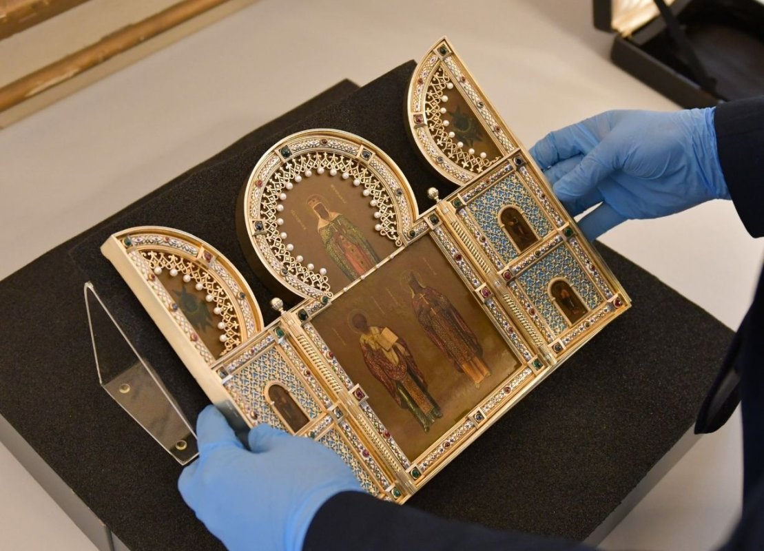 Icoană a ţarului Nicolae al II-lea, donată Luvrului 328739