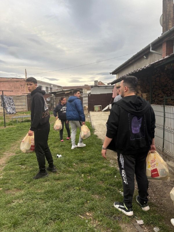 Activităţi filantropice şi catehetice la Cisnădie 328980