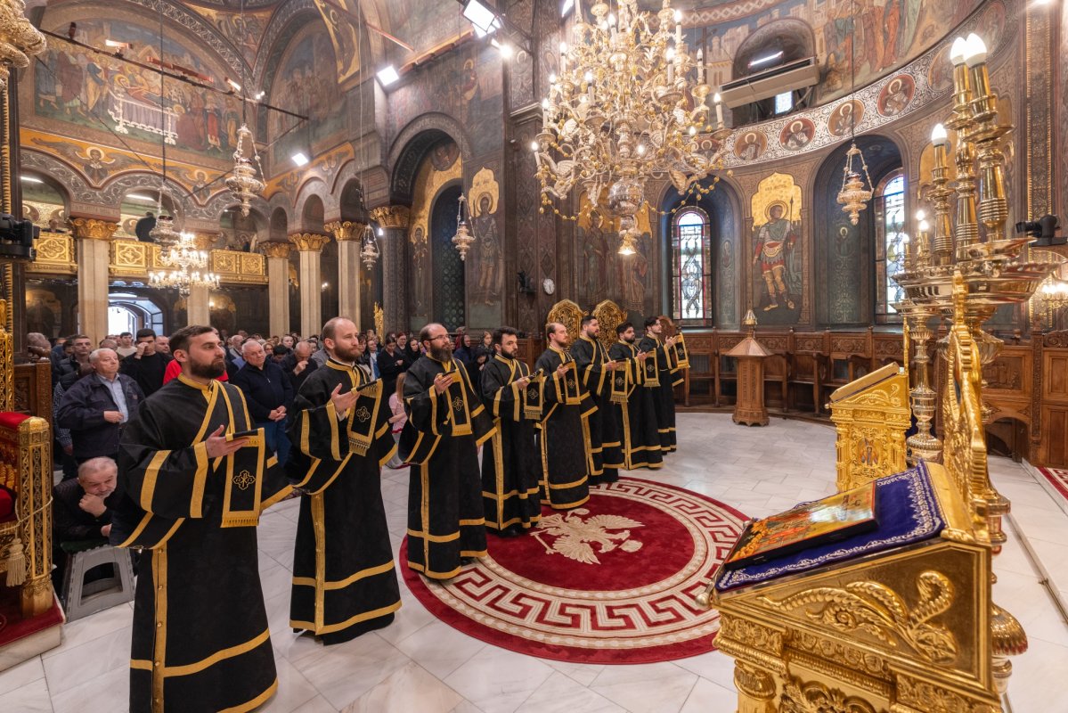 Slăvirea îndelung‑răbdării lui Dumnezeu la Denia celor 12 Evanghelii 329136