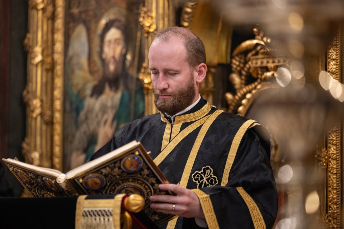 Slăvirea îndelung‑răbdării lui Dumnezeu la Denia celor 12 Evanghelii 329159