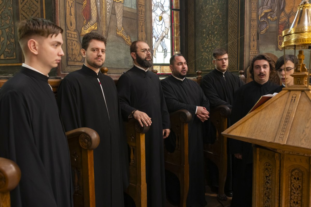 La Catedrala Patriarhală a fost așezat spre închinare Sfântul Epitaf 329185