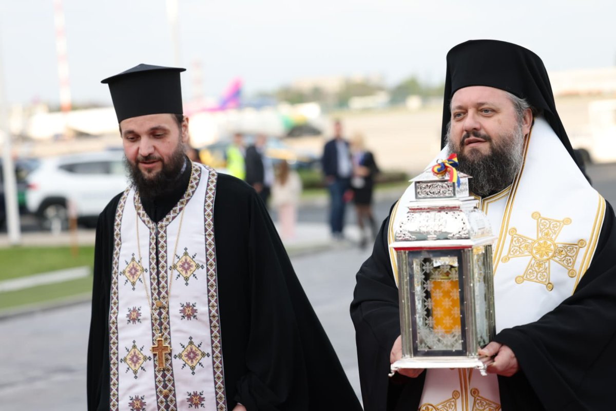 Sfânta Lumină a fost adusă și anul acesta în țara noastră 329231