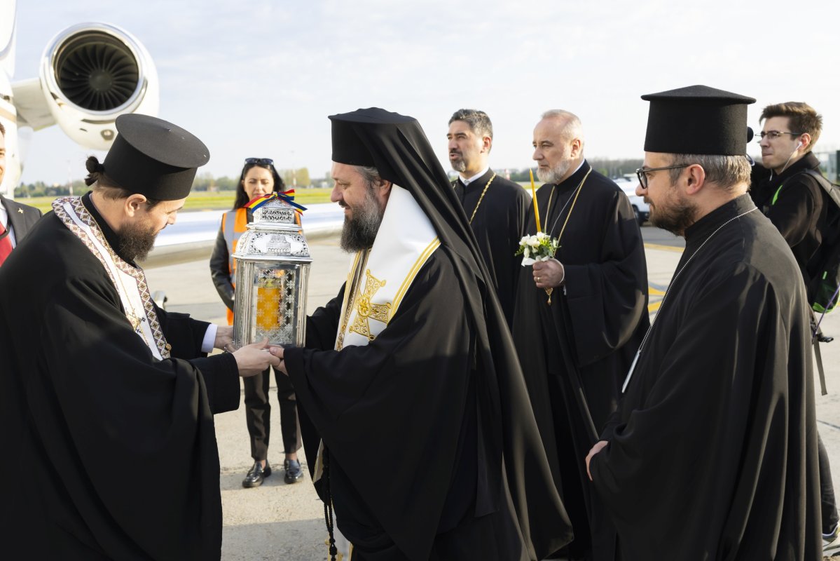 Sfânta Lumină a fost adusă și anul acesta în țara noastră 329259