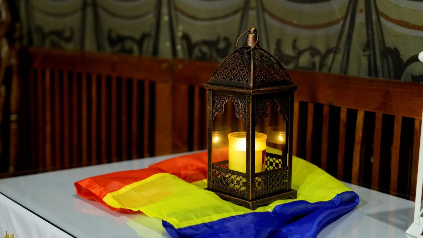 Mulţimi de credincioşi au primit Sfânta Lumină la Sibiu 329341