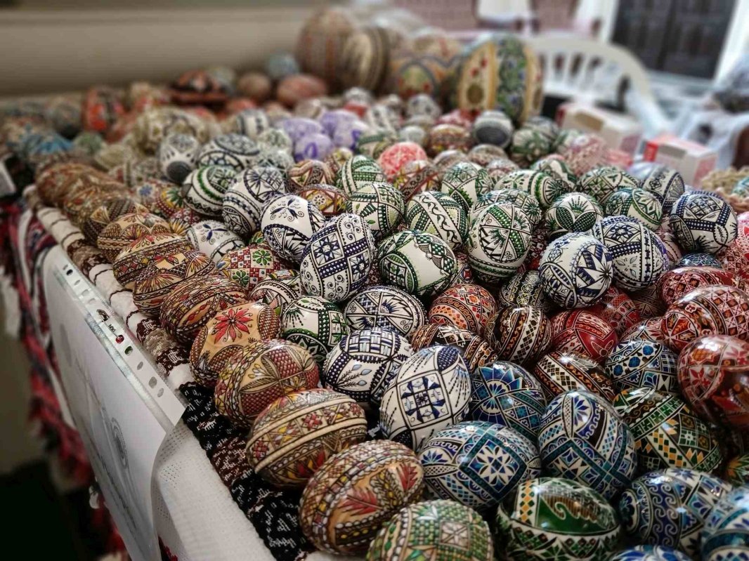 Ouăle încondeiate în duhul simplității de (la) bunici şi străbunici 328291