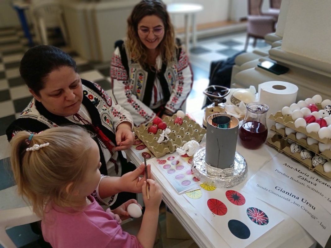 Ouăle încondeiate în duhul simplității de (la) bunici şi străbunici 328294