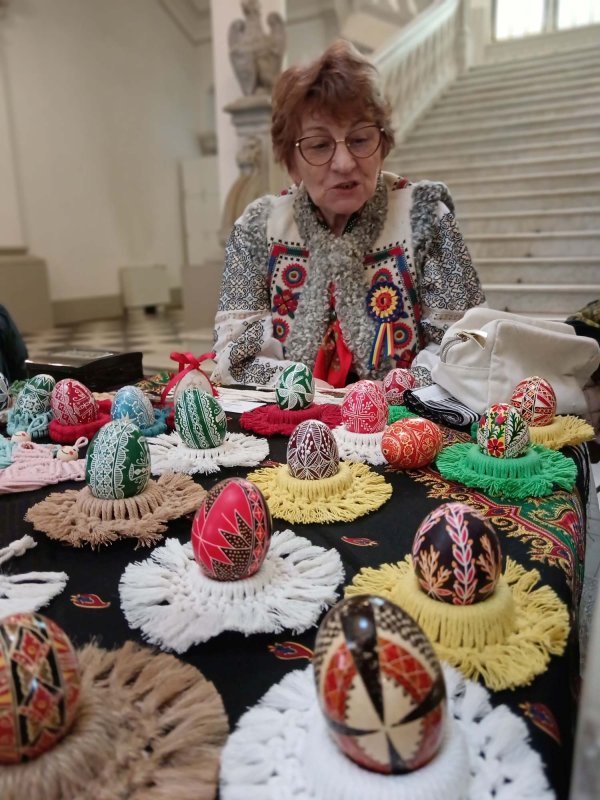 Ouăle încondeiate în duhul simplității de (la) bunici şi străbunici 328297