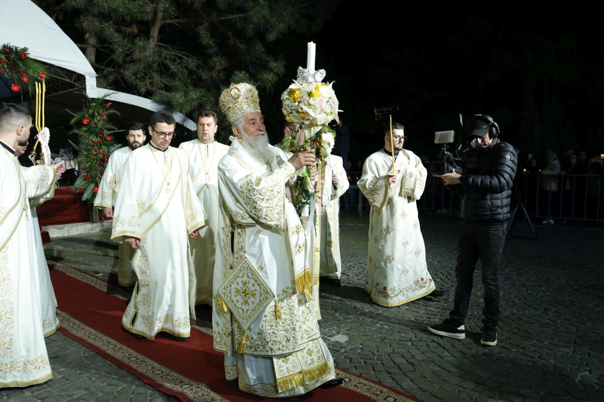 Chemarea „Veniți de luați lumină!” adresată craiovenilor 329406