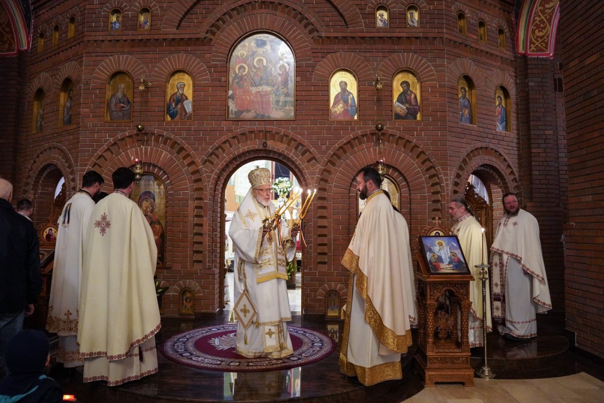 Sărbătoarea Sfintelor Paști în eparhii din Mitropolia Munteniei și Dobrogei 329387