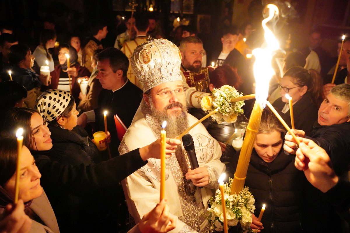 Episcopul Europei de Nord a botezat patru tineri în Danemarca 329489