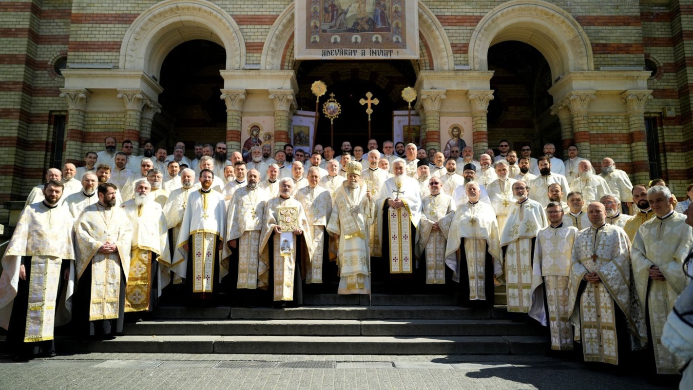 Procesiune în cetatea Sibiului în Duminica Paştilor 329508