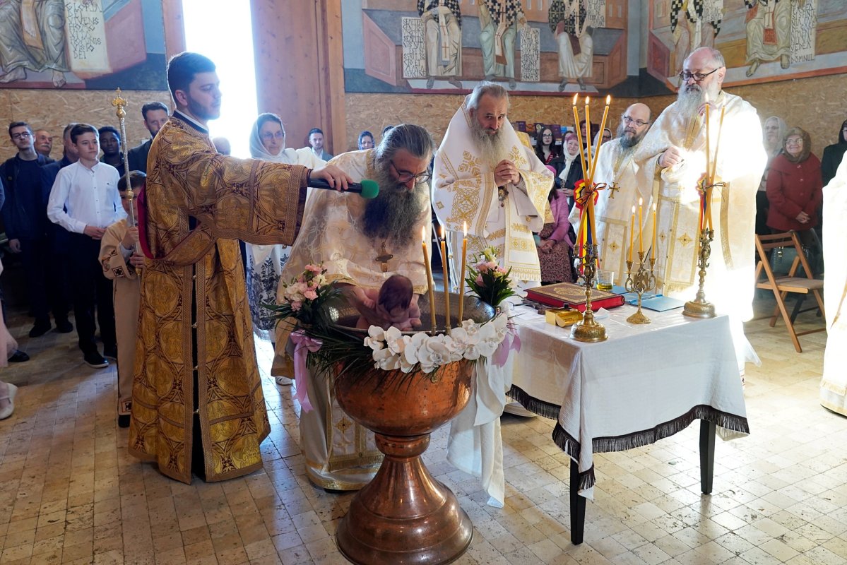 Sărbătoare în Parohia „Sfântul Maxim Mărturisitorul” Copou, Iași 329557