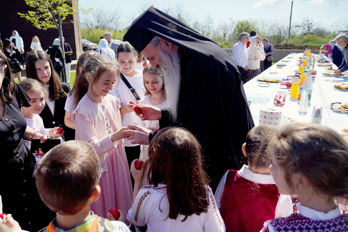 Sărbătoare în Parohia „Sfântul Maxim Mărturisitorul” Copou, Iași 329563