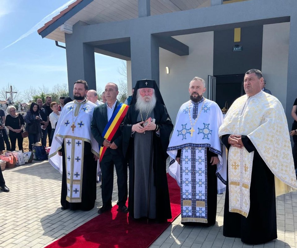 Sfințirea capelei mortuare a parohiei timișene Dragșina 329526