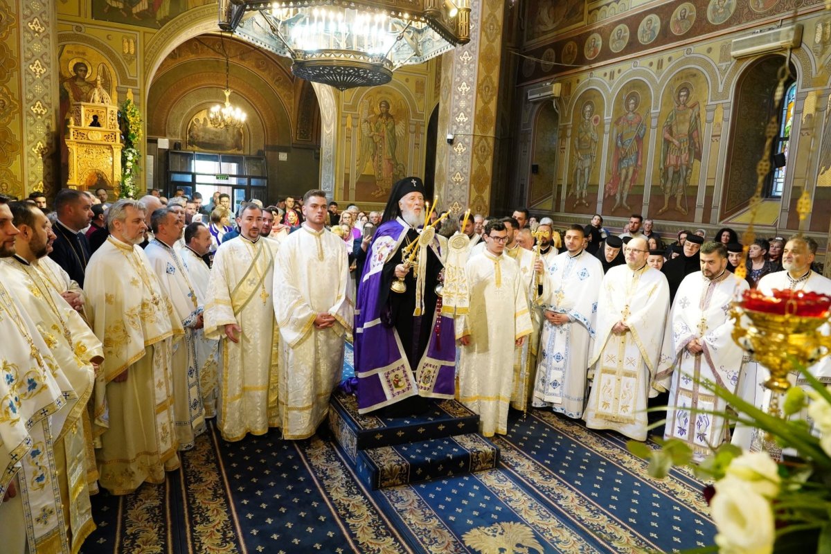 Slujire misionară la Catedrala Arhiepiscopală din Târgoviște 329496