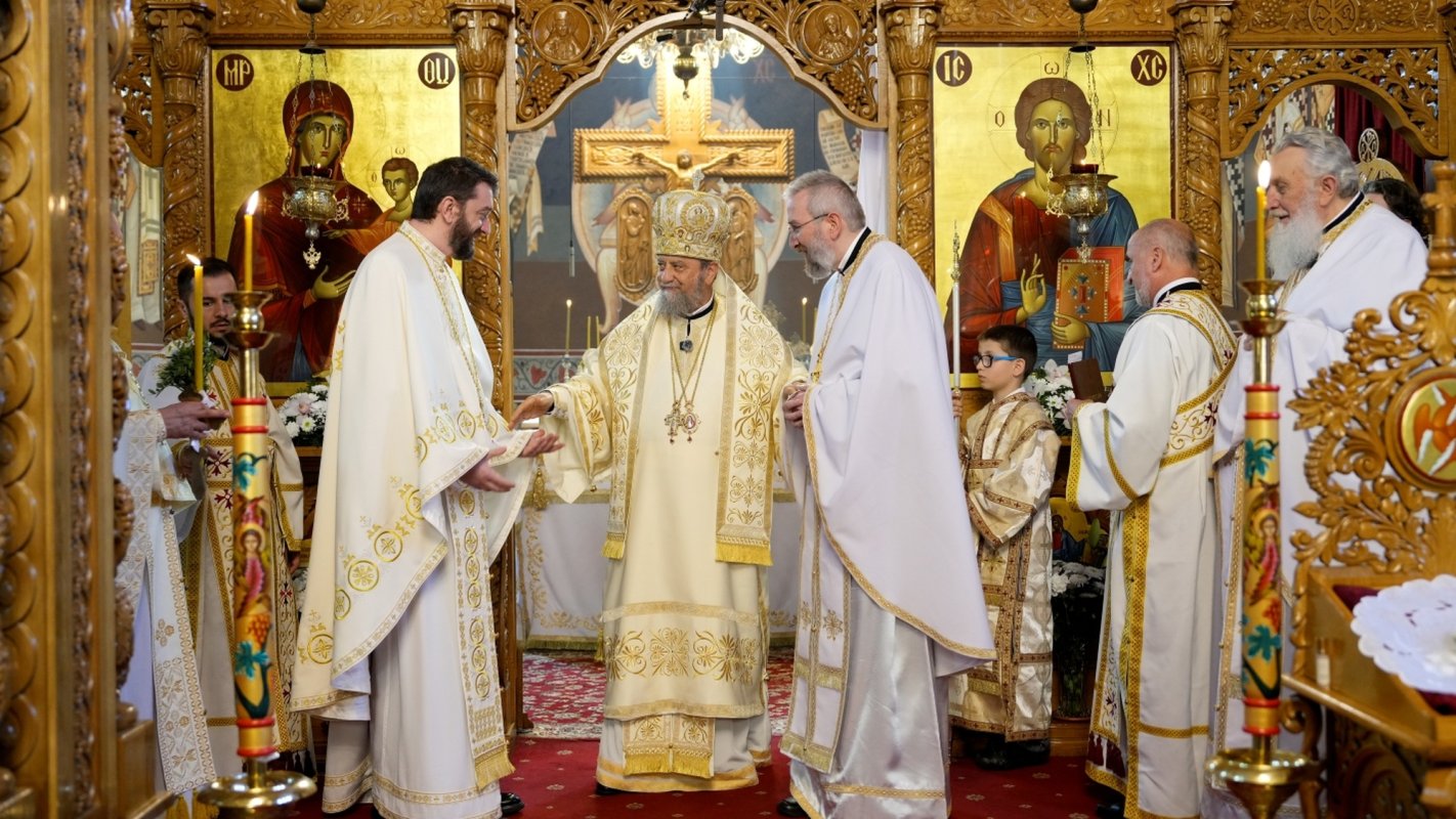 Liturghie arhierească la Sibiu în a treia zi de Paşti 329591