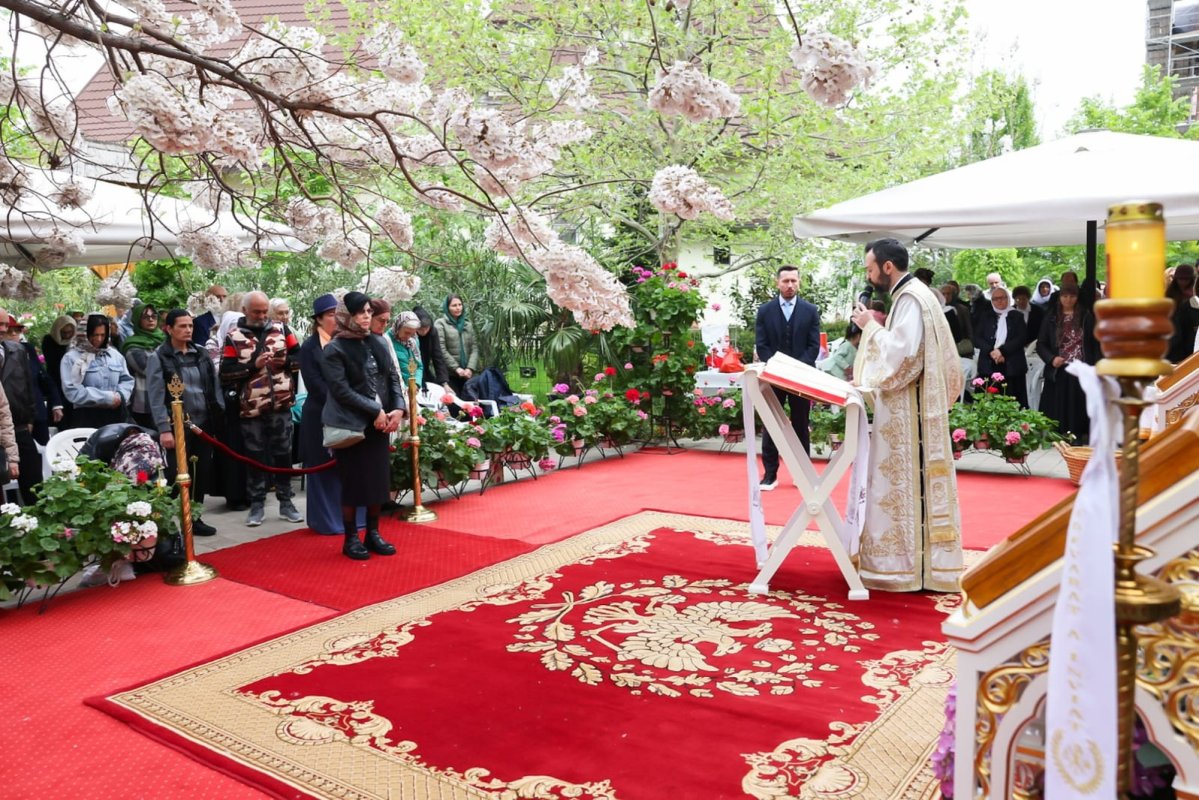 Mucenicul purtător de biruință, cinstit în Capitală 329604