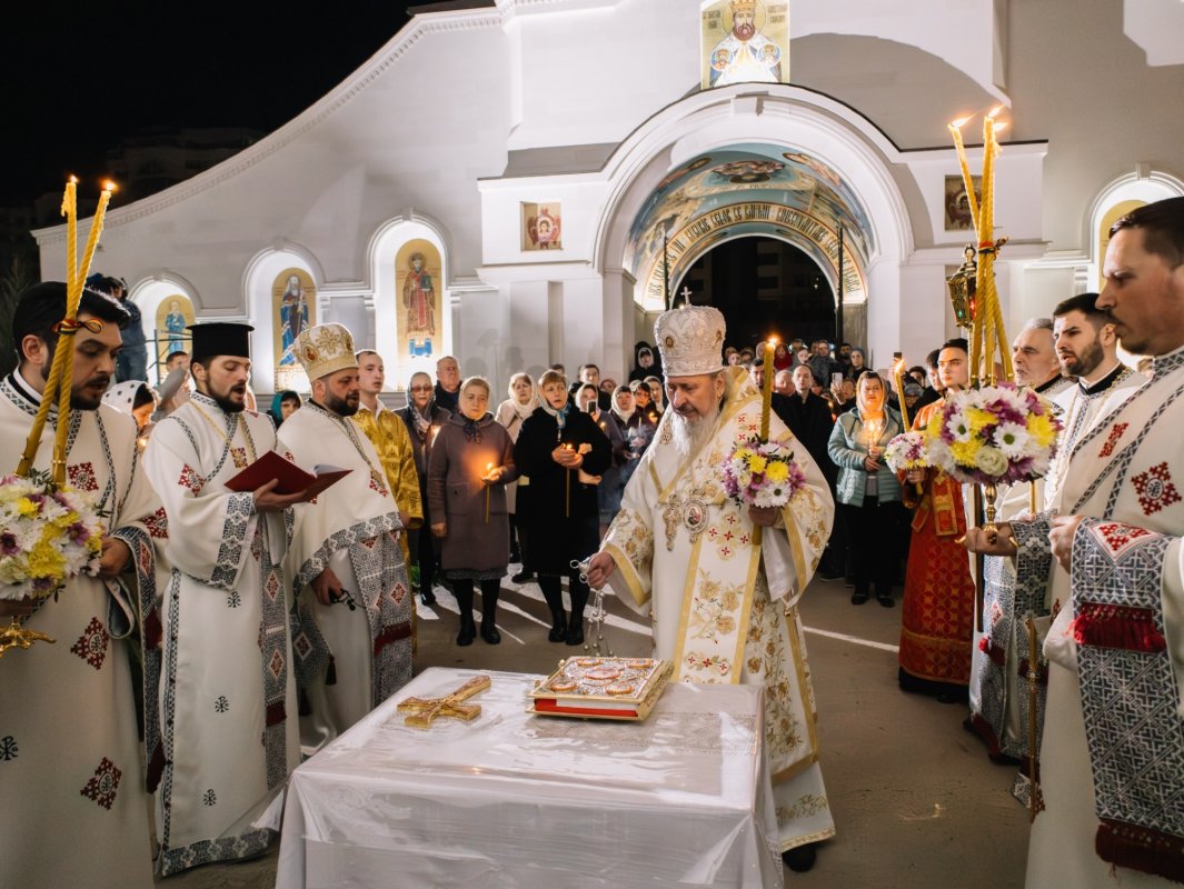 Noapte de lumină și binecuvântare la Ciocana 329575