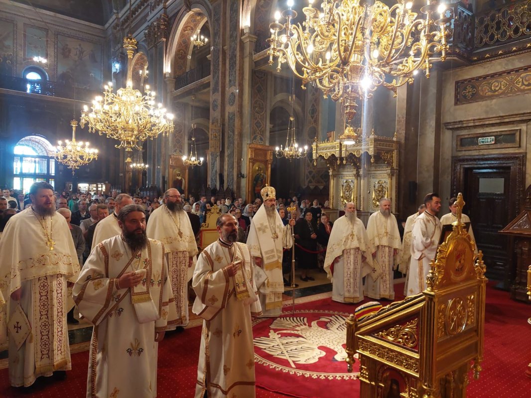 Zi de hram la Catedrala Mitropolitană din Iași 329598
