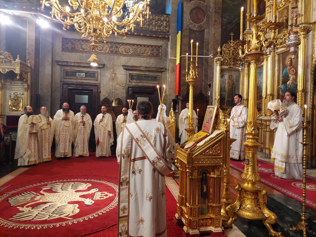 Zi de hram la Catedrala Mitropolitană din Iași 329600