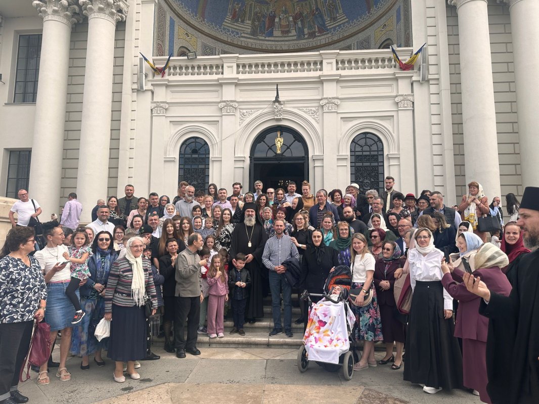 Zi de hram la Catedrala Mitropolitană din Iași 329642