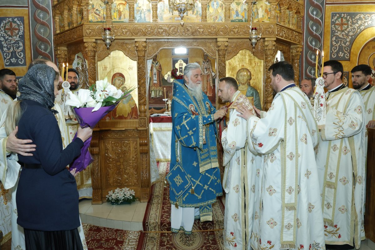 Hramul Mănăstirii Prisaca din Craiova 329711