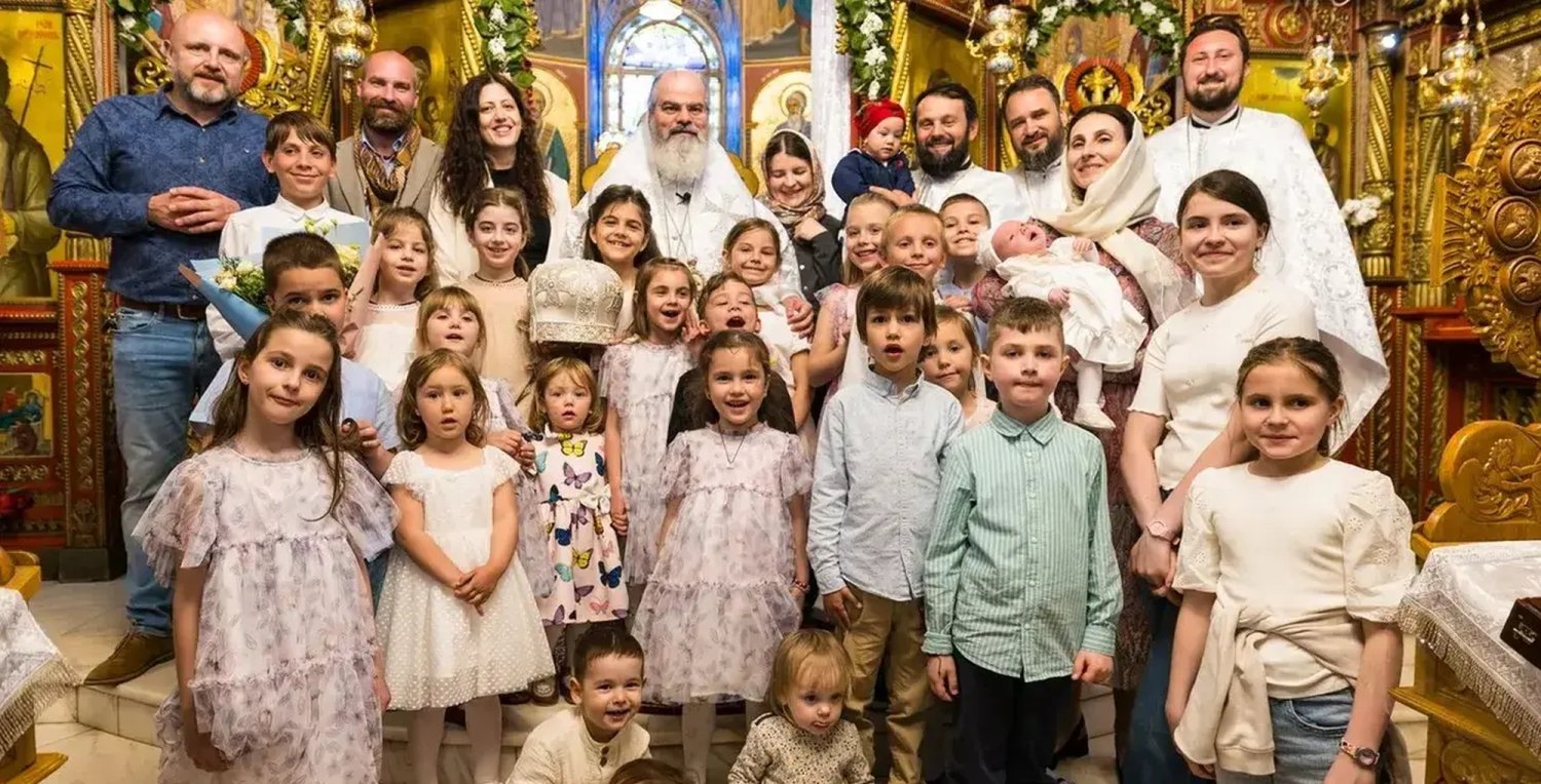 Liturghie baptismală la Huși 329648