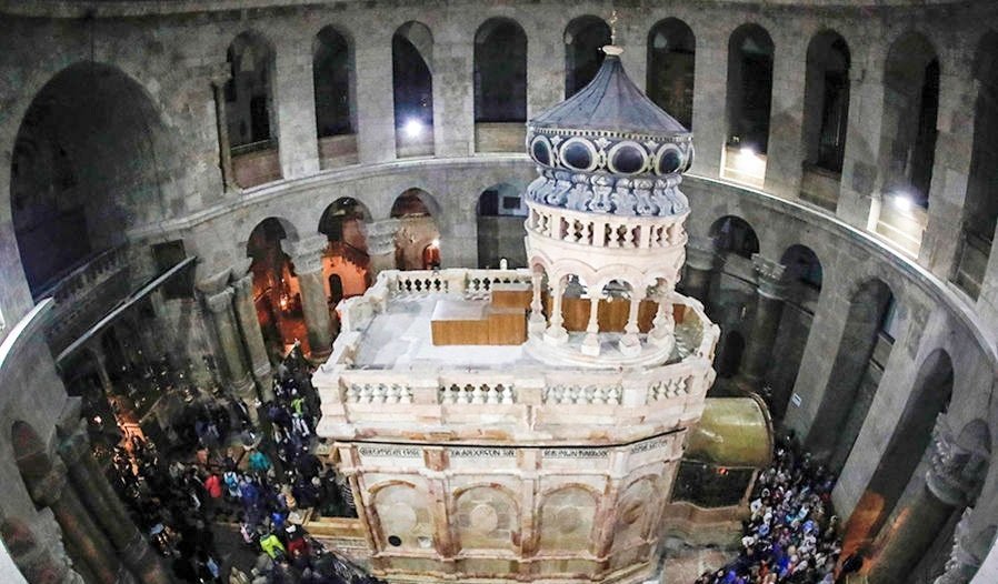 O întâlnire de neuitat sub cupola rotondei Sfântului Mormânt 329772