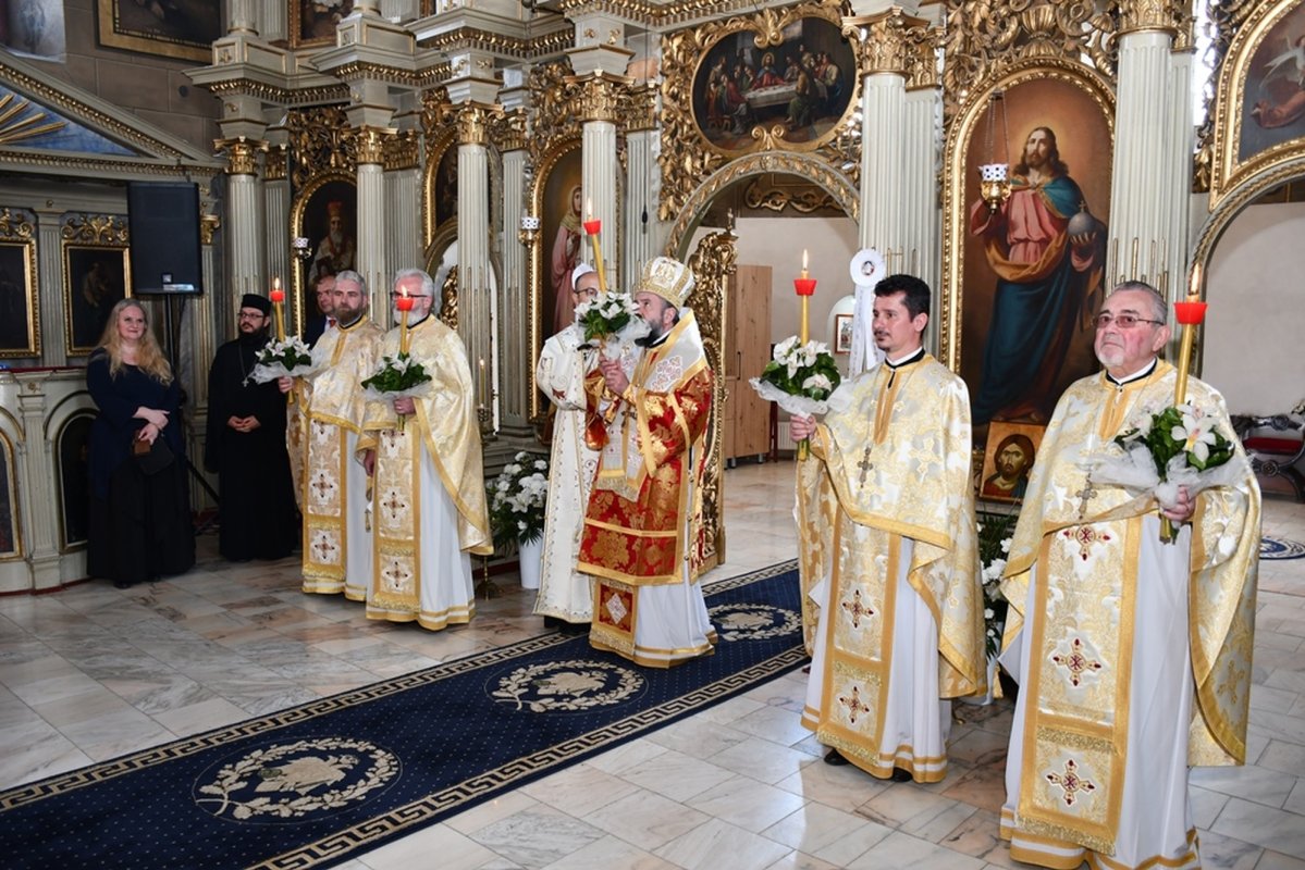 Sărbătoare la Catedrala istorică din Caransebeș 329685