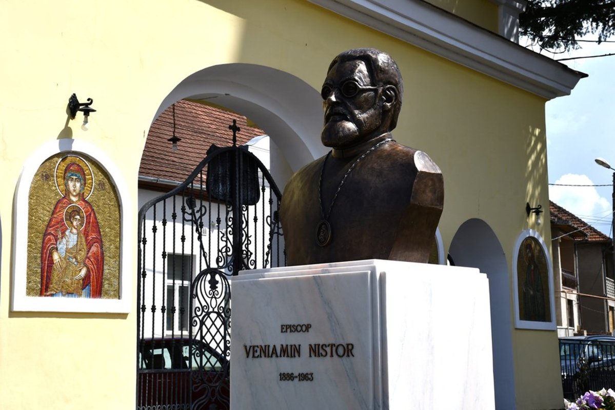 Sărbătoare la Catedrala istorică din Caransebeș 329686