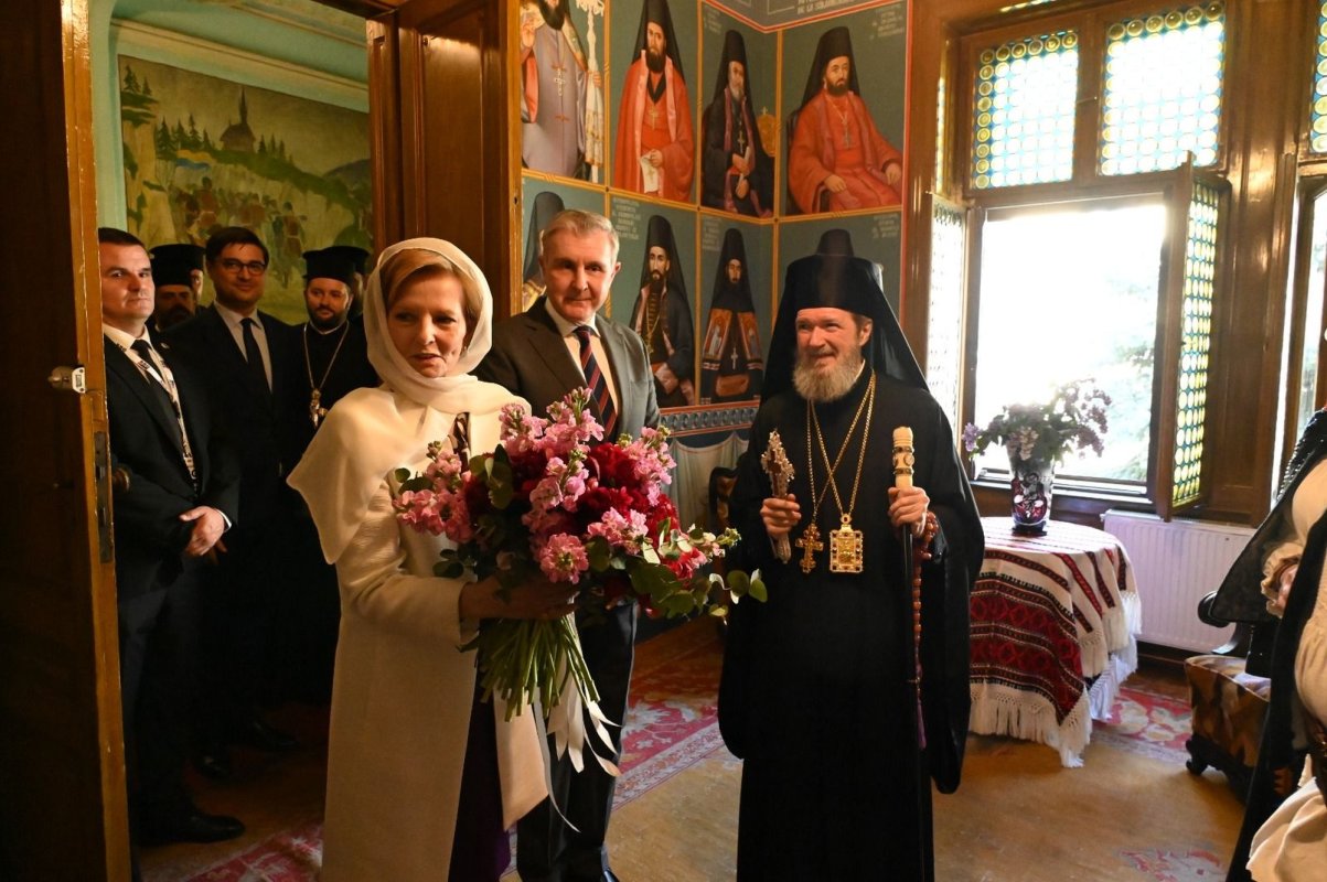 Vizita Familiei Regale a României la Episcopia Oradiei 329658
