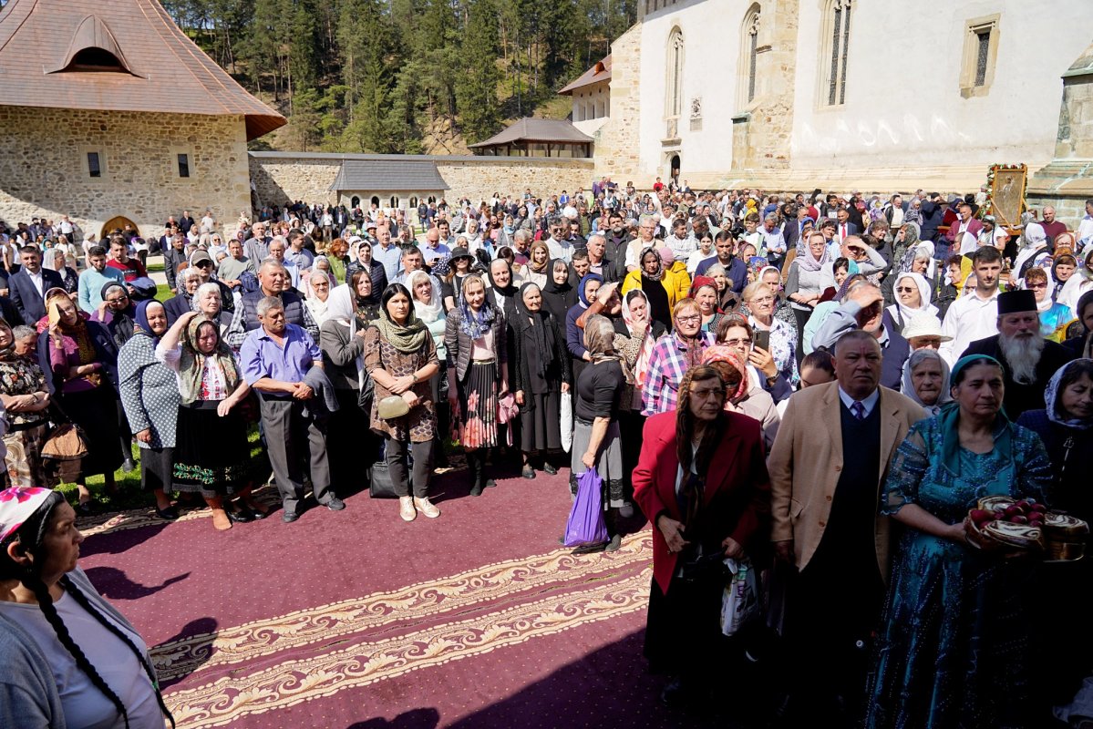 Hramul Mănăstirii Bistrița 329850