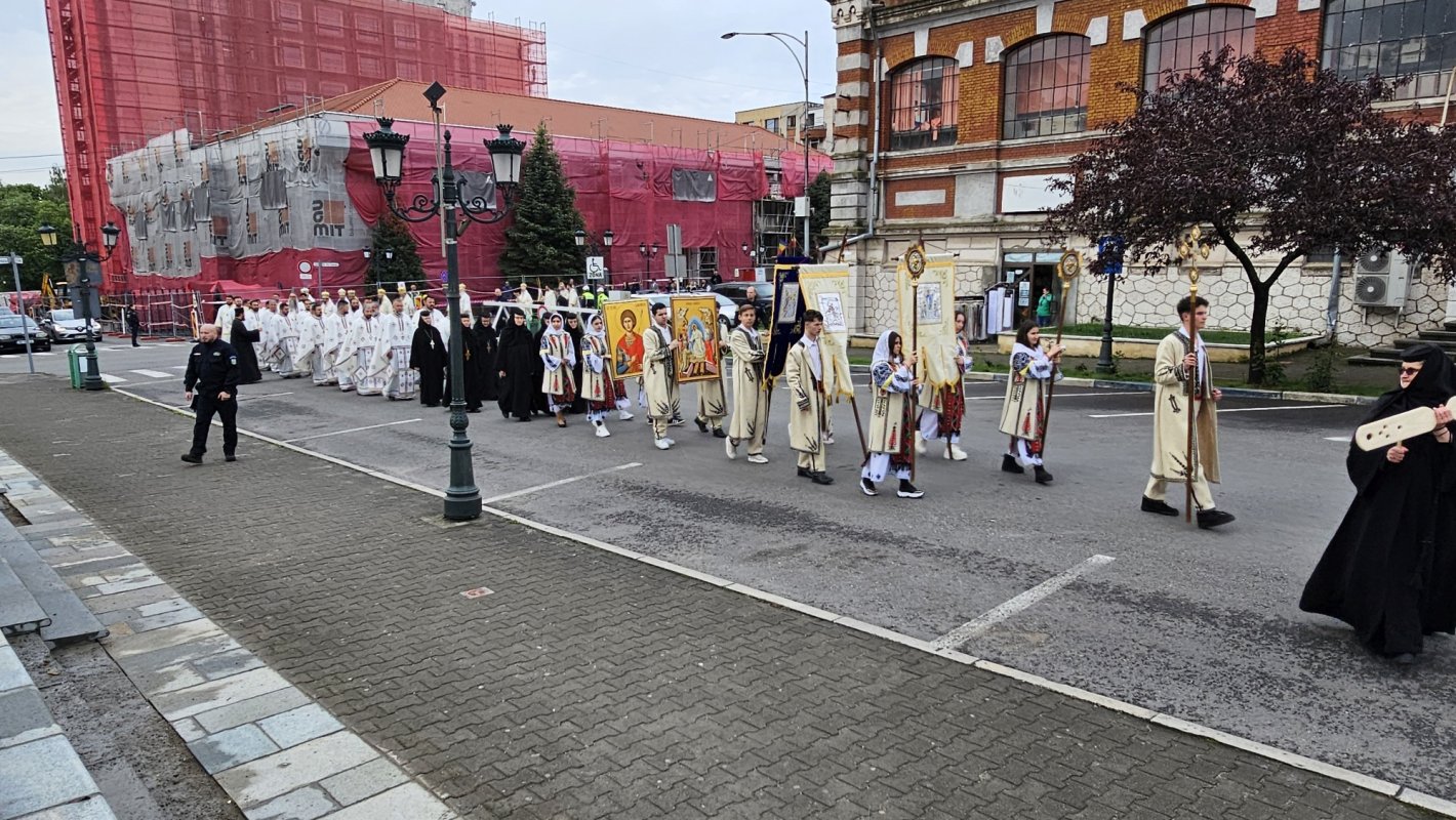 Zi de bucurie în lumina Învierii la Drobeta-Turnu Severin 329859