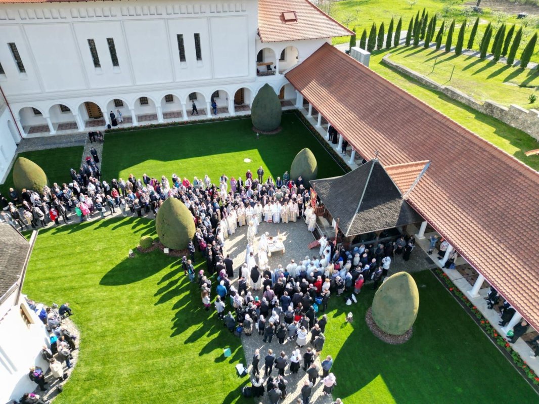 Hramul Mănăstirii Brâncoveanu de la Sâmbăta de Sus 329881