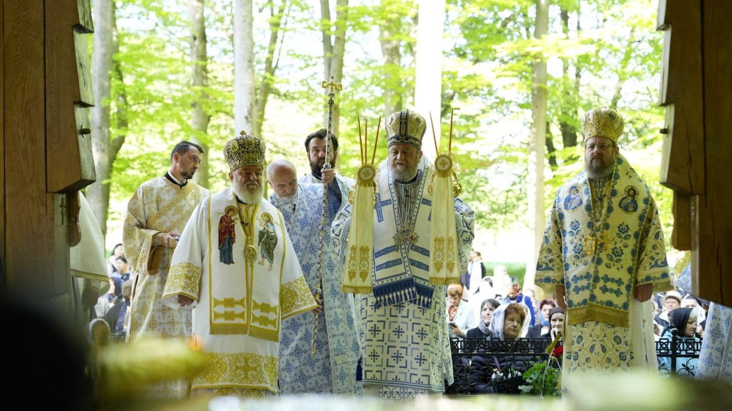 Hramul Mănăstirii Brâncoveanu de la Sâmbăta de Sus 329885