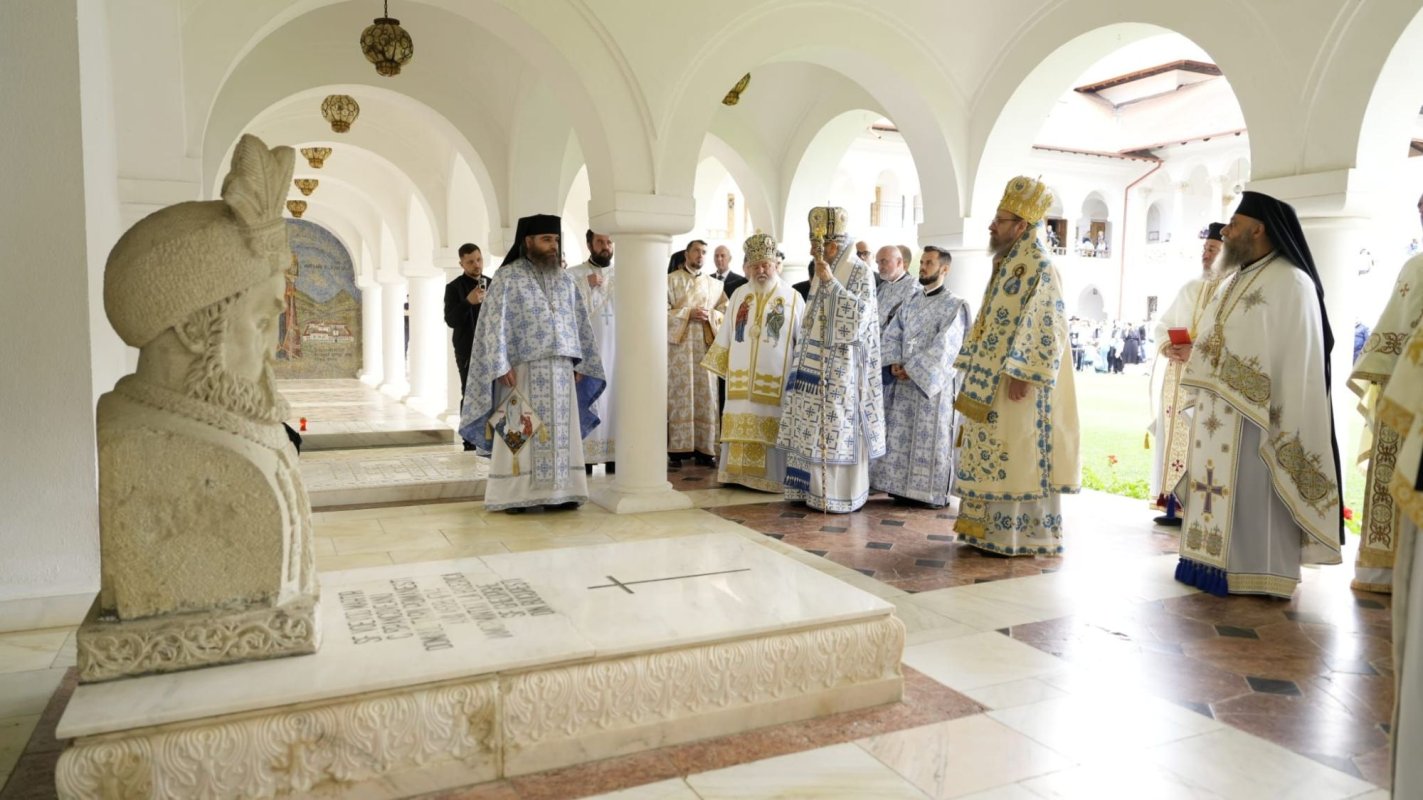 Hramul Mănăstirii Brâncoveanu de la Sâmbăta de Sus 329888