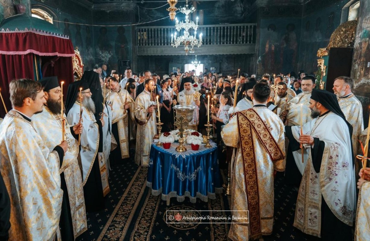 Binecuvântare arhierească pentru credincioșii Parohiei Podu Turcului I 329912