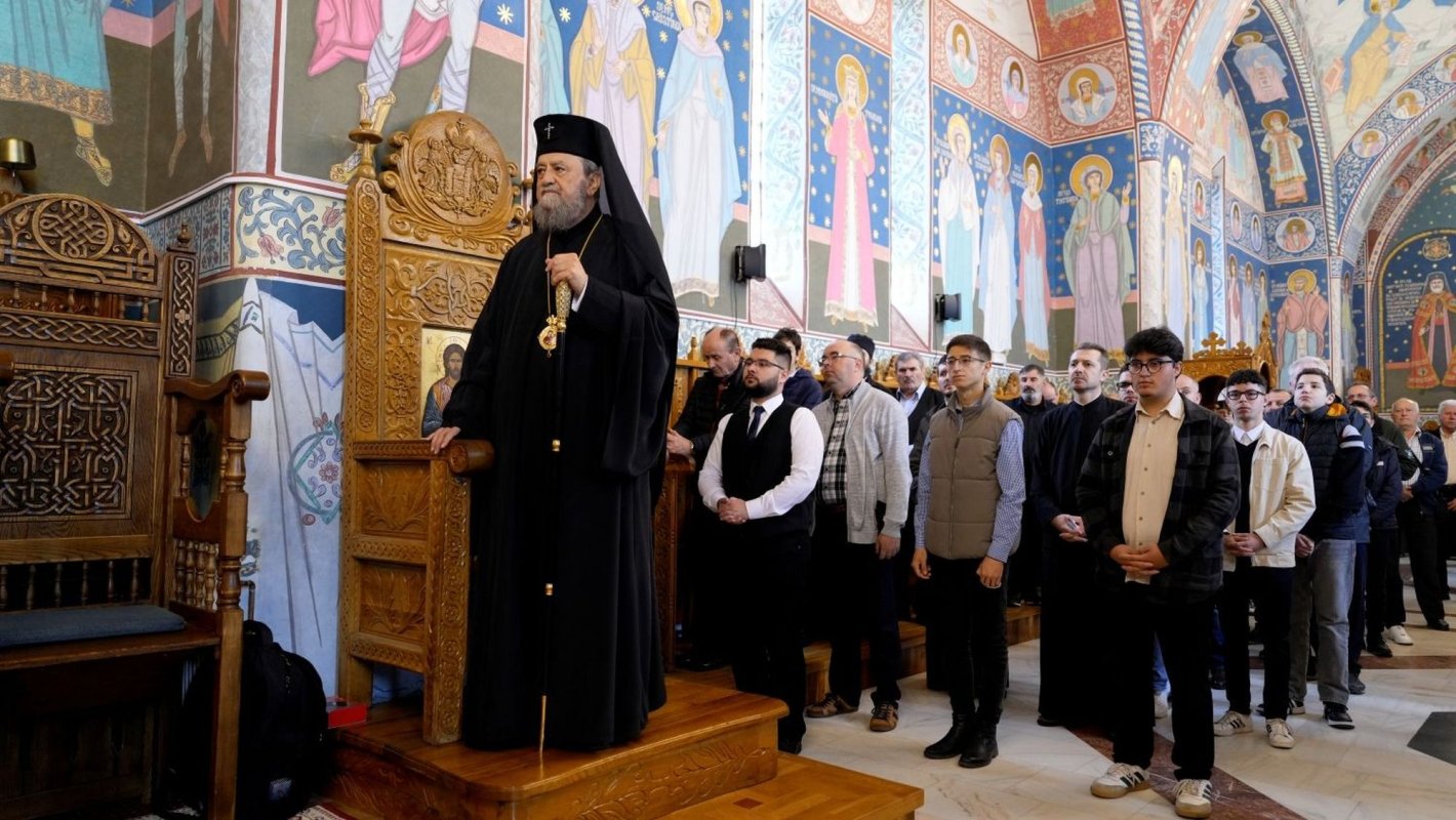 Deshumarea moaştelor Sfântului Cuvios Serafim cel Răbdător 329889