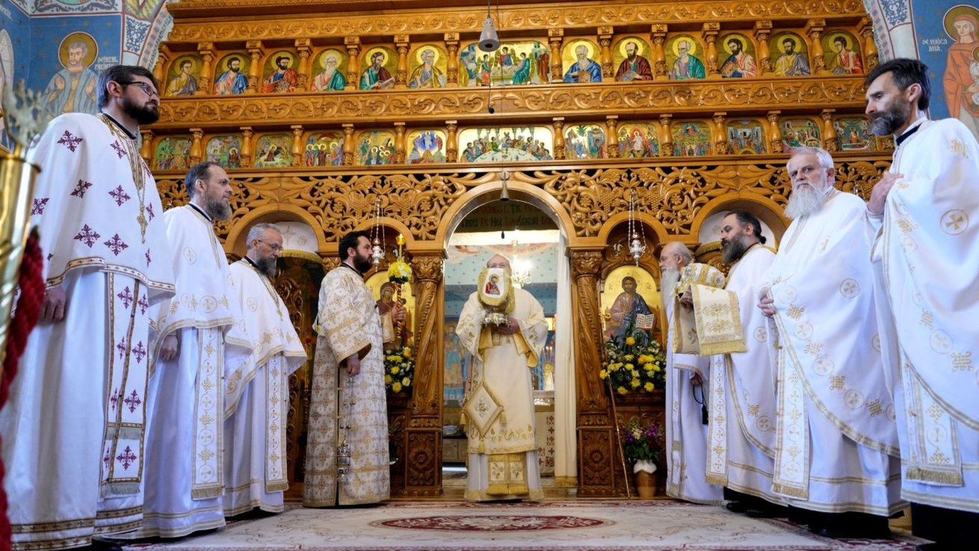 Deshumarea moaştelor Sfântului Cuvios Serafim cel Răbdător 329891