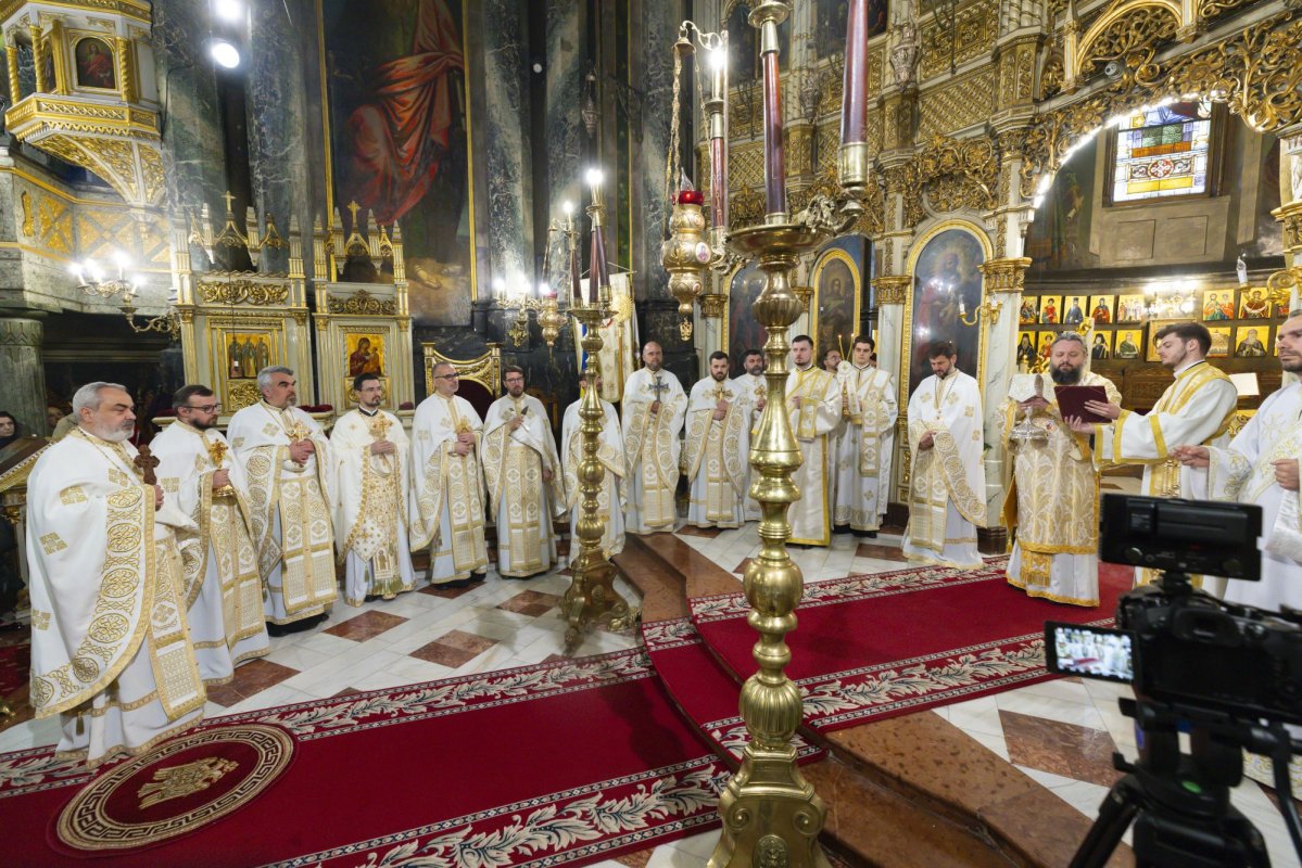 Harul preoției pentru un ostenitor de la TRINITAS TV  329927