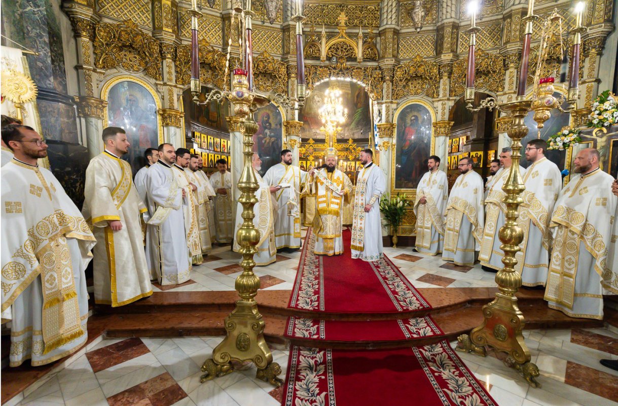 Harul preoției pentru un ostenitor de la TRINITAS TV  329928