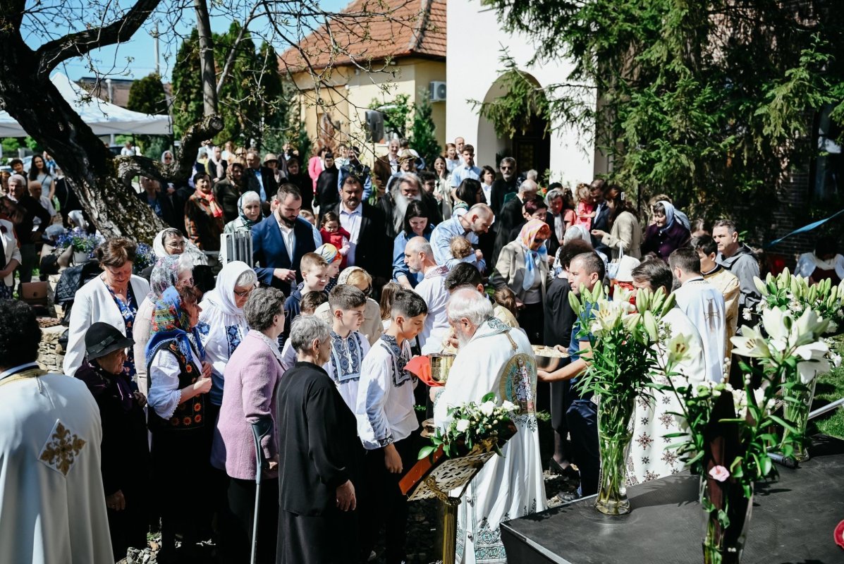 Izvorul Tămăduirii, hram la Mănăstirea Salva, Bistriţa-Năsăud 329914