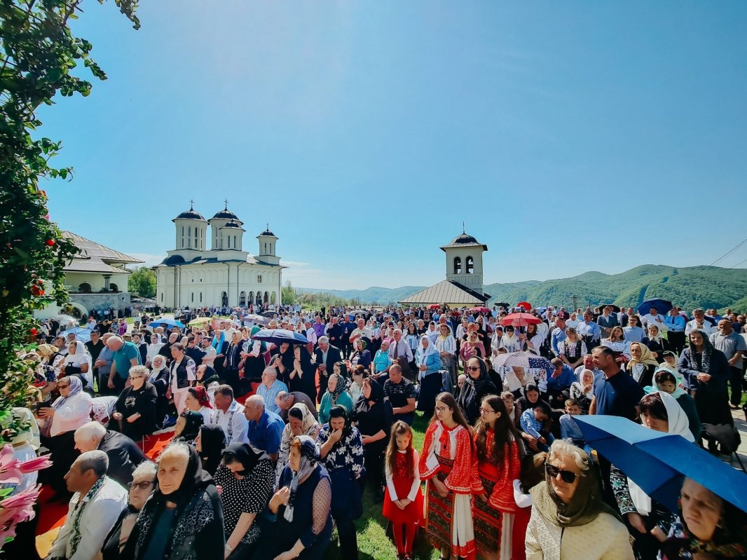 Izvorul Tămăduirii, hram la Mănăstirea Salva, Bistriţa-Năsăud 329916