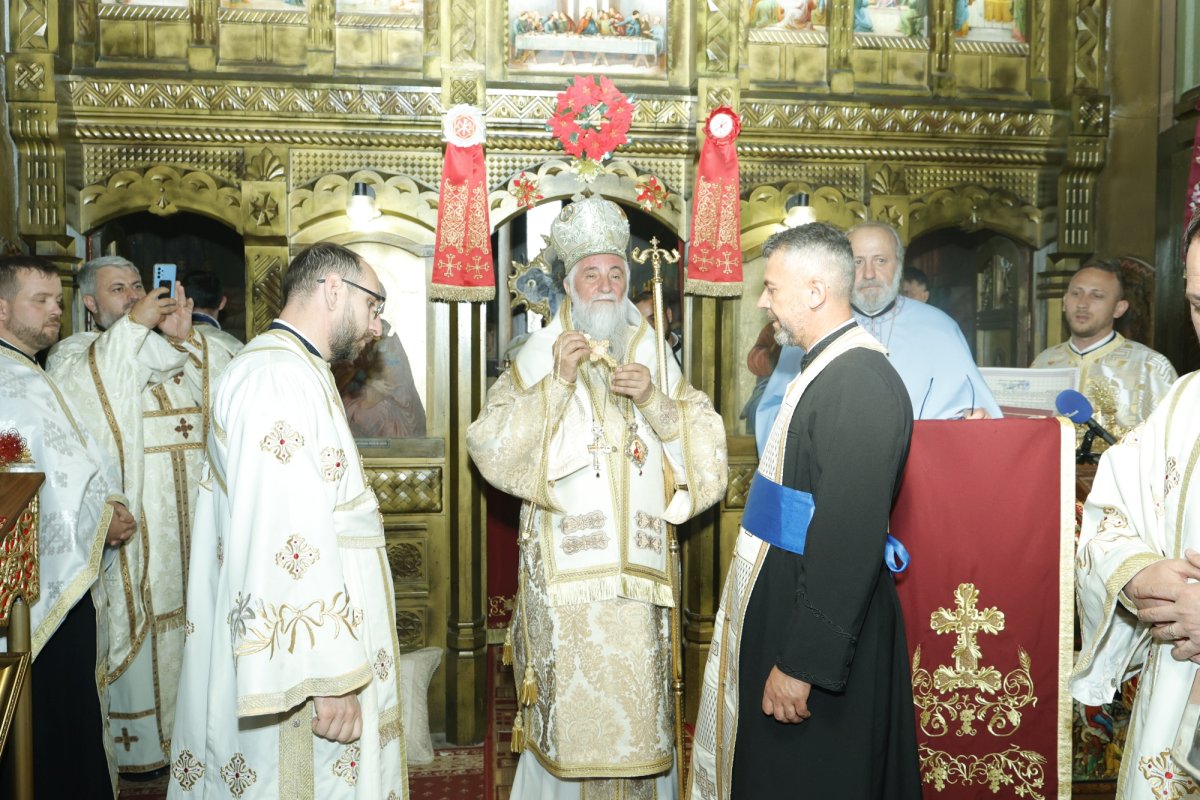 Hirotonii în Duminica Apostolului Toma la Parohia Panaghia 329968