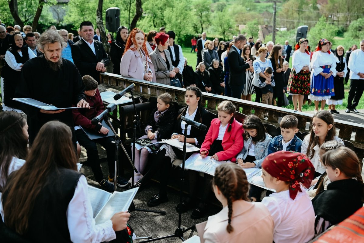 Hramul Bisericii „Sf. Ap. Toma” din Oarța de Sus, Maramureş 329986