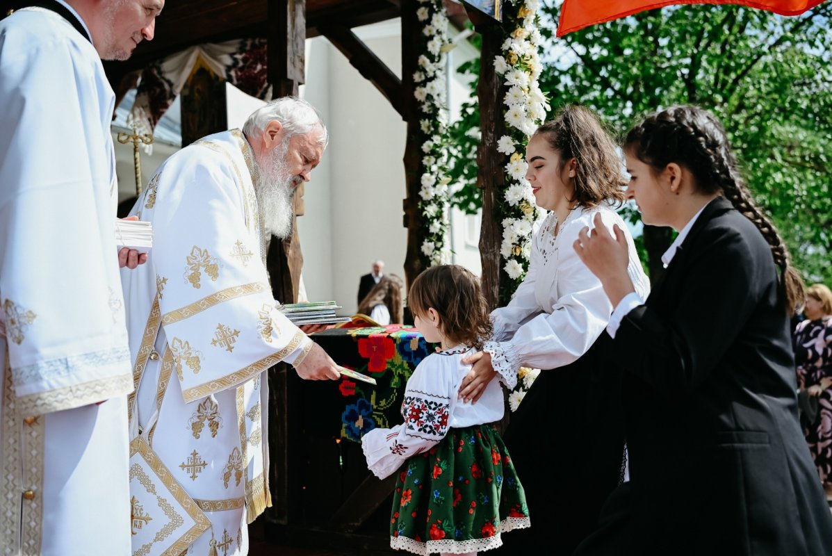 Hramul Bisericii „Sf. Ap. Toma” din Oarța de Sus, Maramureş 329988